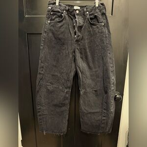 Citizens of Humanity Barrel Jean – Size 29 – Distressed Hem